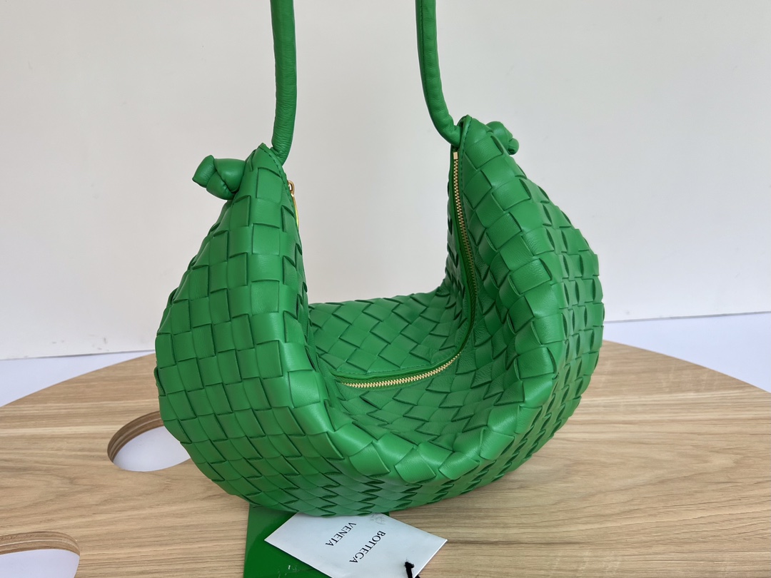 H1358_03.jpg