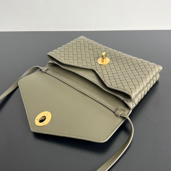 H1044_d63.jpg